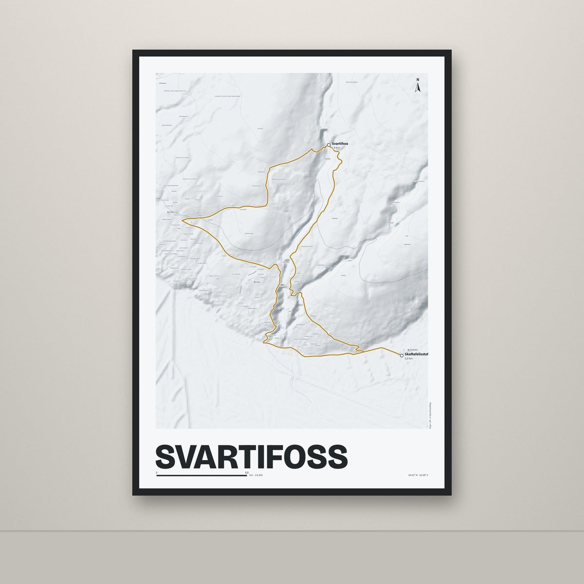 Svartifoss – Ljóst, okkurgulur