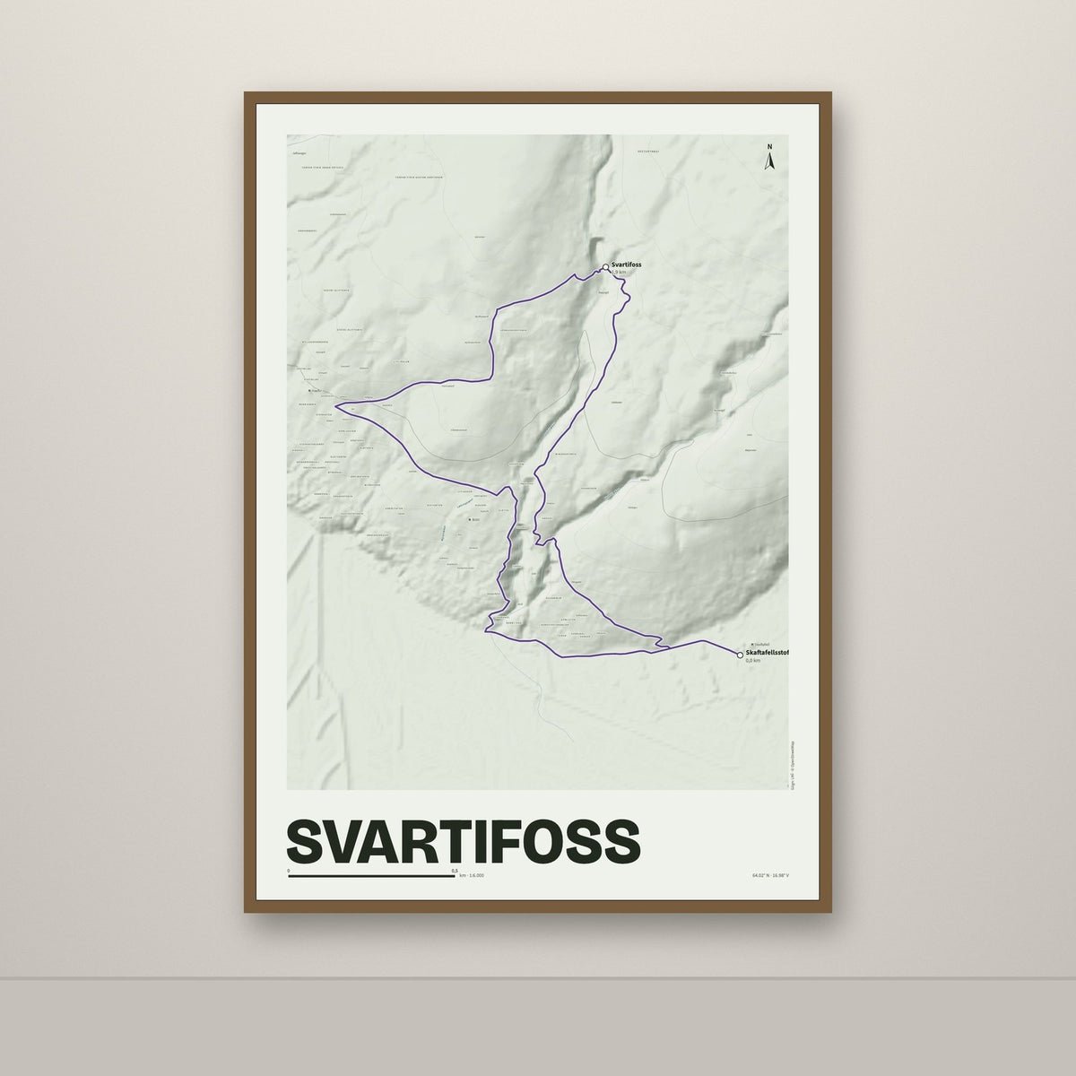 Svartifoss – Mosi, lúpínufjólublár