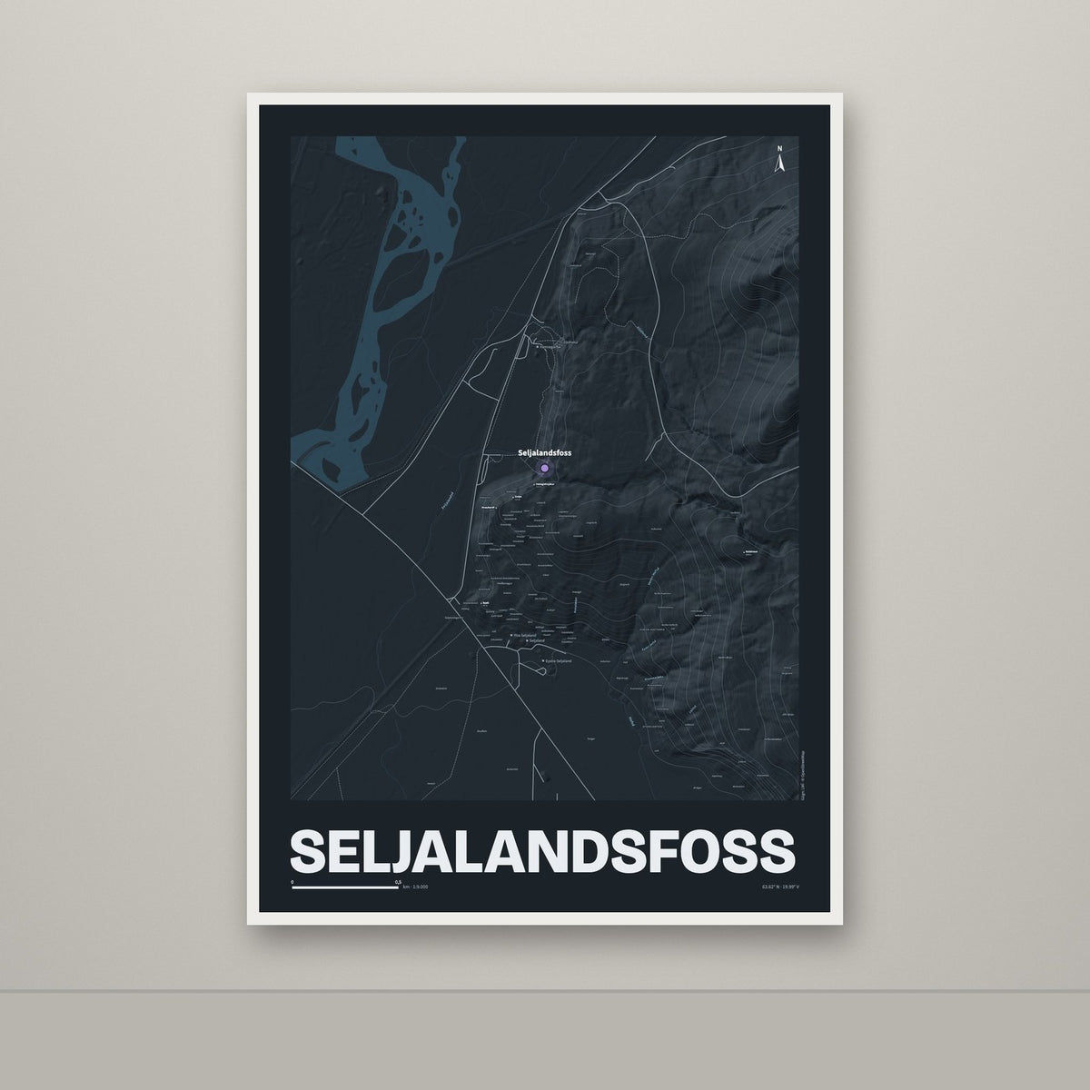 Seljalandsfoss – Nótt, lúpínufjólublár